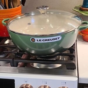 New In Box Le Creuset 7.5 Quart Soup Pot